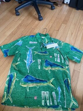 Green Tropical Fish Print Button-Up Shirt